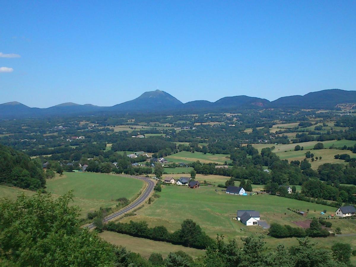 Tulipe, Appartement 5 Personnes, Entre Sancy Et Volcans D'Auvergne Orcival Extérieur photo