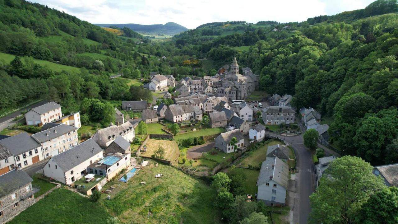 Tulipe, Appartement 5 Personnes, Entre Sancy Et Volcans D'Auvergne Orcival Extérieur photo