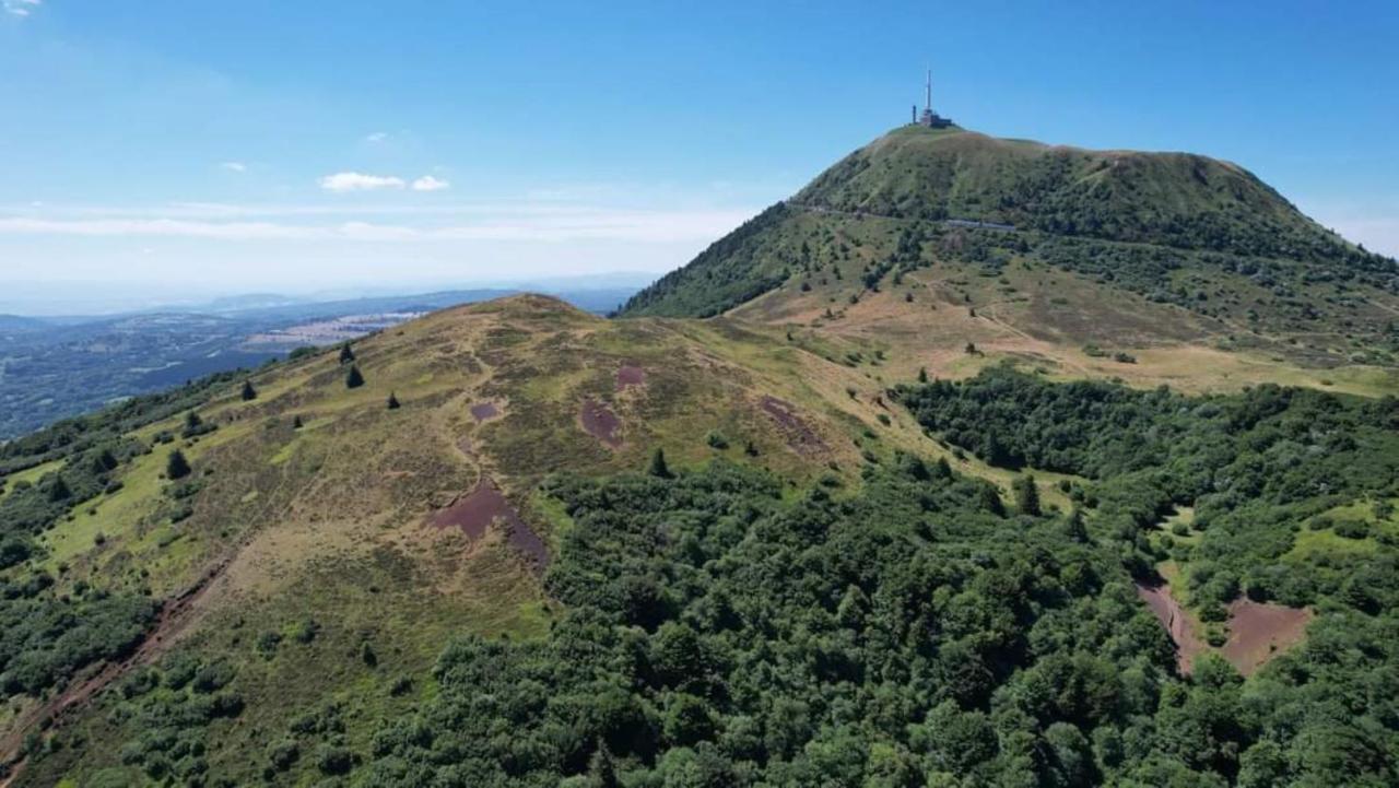 Tulipe, Appartement 5 Personnes, Entre Sancy Et Volcans D'Auvergne Orcival Extérieur photo